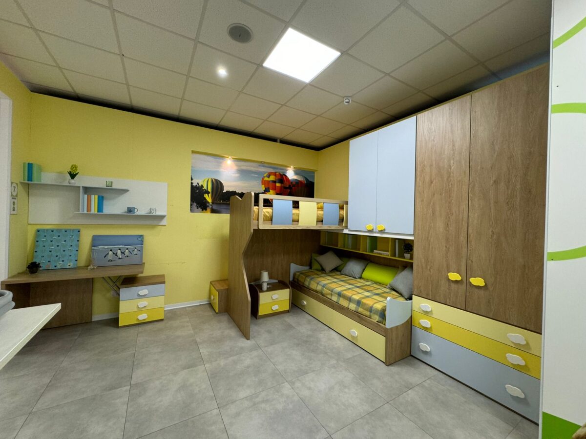 Cameretta con soppalco e armadio angolare YELLOW ROOM in Pronta Consegna