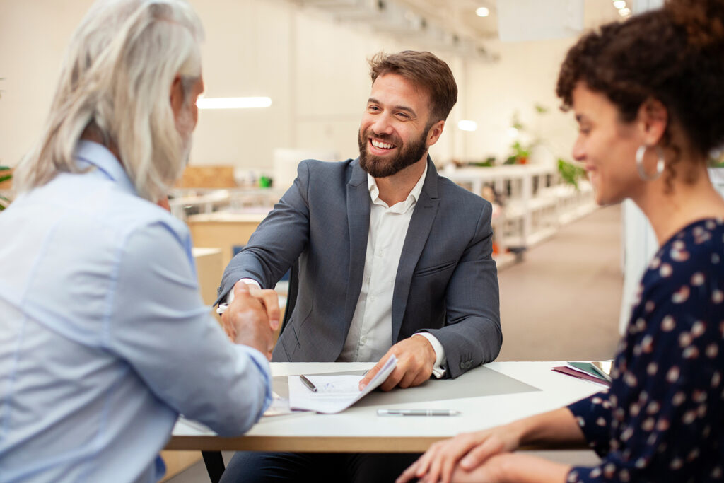 Front Office rappresenta una figura fondamentale per garantire il successo di un punto vendita, soprattutto in un settore specializzato come quello delle Camerette per Bambini e Camerette per Ragazzi, in cui il contatto diretto con il pubblico gioca un ruolo cruciale.